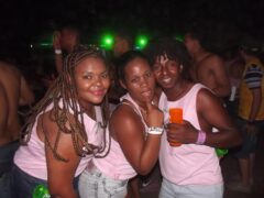 Oktober 10 Anos